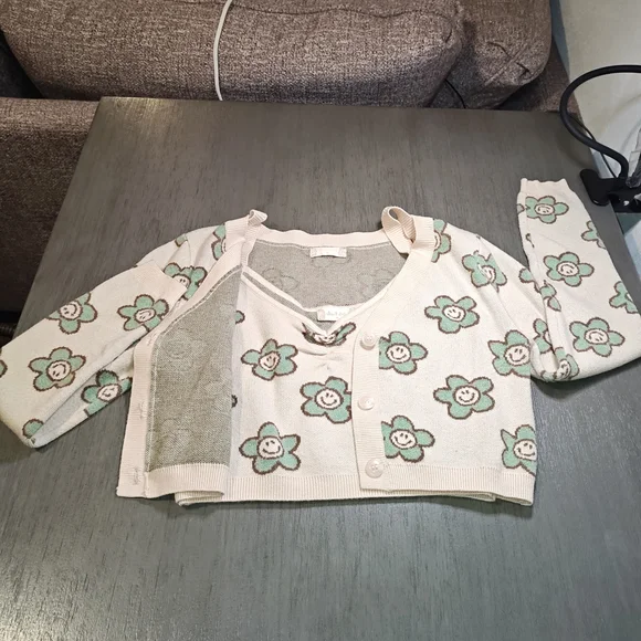 Altered State Floral Happy Face Knit Cardigan and Tank Set In Size Medium - Picture 3 of 5